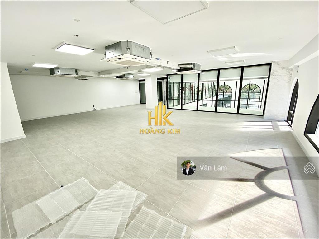 Cho thuê tòa nhà góc 2 mặt tiền 123a cộng hòa tân bình * vị trí siêu đẹp * nhận diện cực tốt