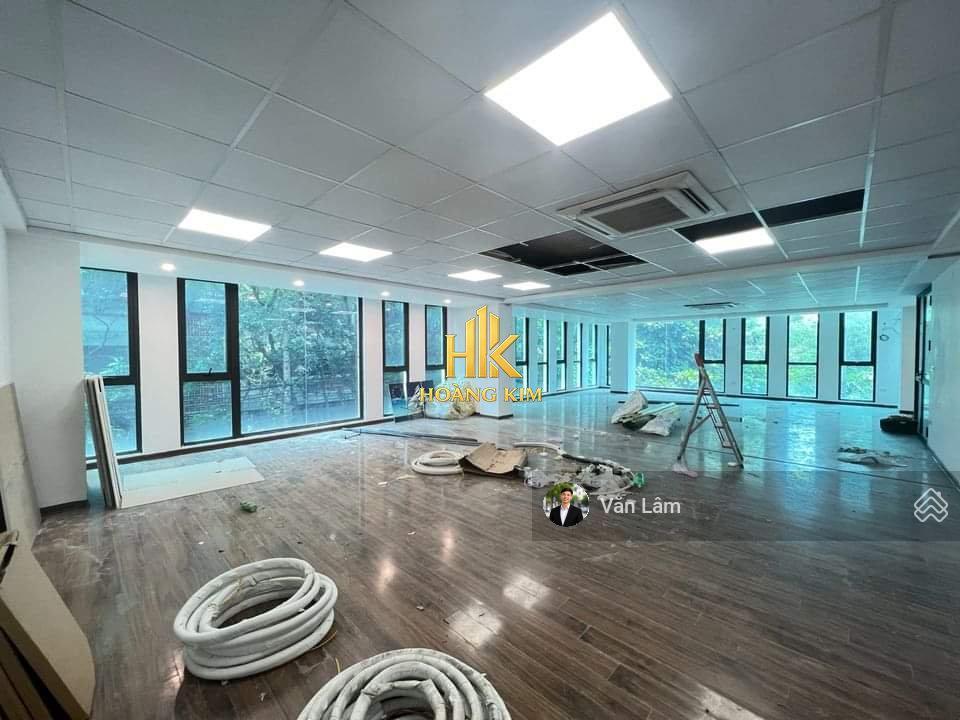 Cho thuê nhà mặt tiền út tịch tân bình * 8,5x20m, hầm trệt 4 lầu * nhà đẹp ốp kính 100%