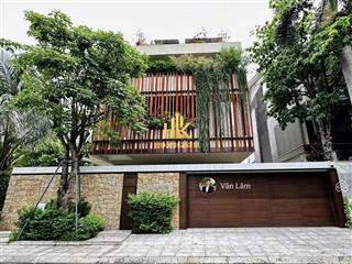 Cho thuê biệt thự bạch đằng * 15x20m, trệt 2 lầu * sân vườn rộng