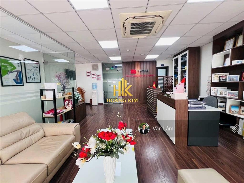 Nhà cho thuê góc 2 mt nguyễn hồng đào * 6x20m, trệt 3 lầu phòng rộng
