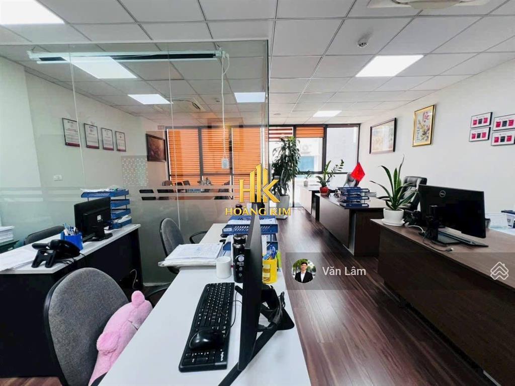 Nhà cho thuê góc 2 mt nguyễn hồng đào * 6x20m, trệt 3 lầu phòng rộng