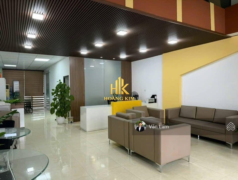 Cho thuê nhà nguyễn trọng tuyển phú nhuận * mặt tiền 12m, trệt 3 lầu * view thoáng đẹp