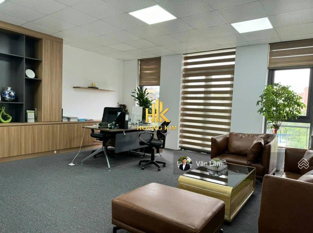 Cho thuê nhà nguyễn trọng tuyển phú nhuận * mặt tiền 12m, trệt 3 lầu * view thoáng đẹp