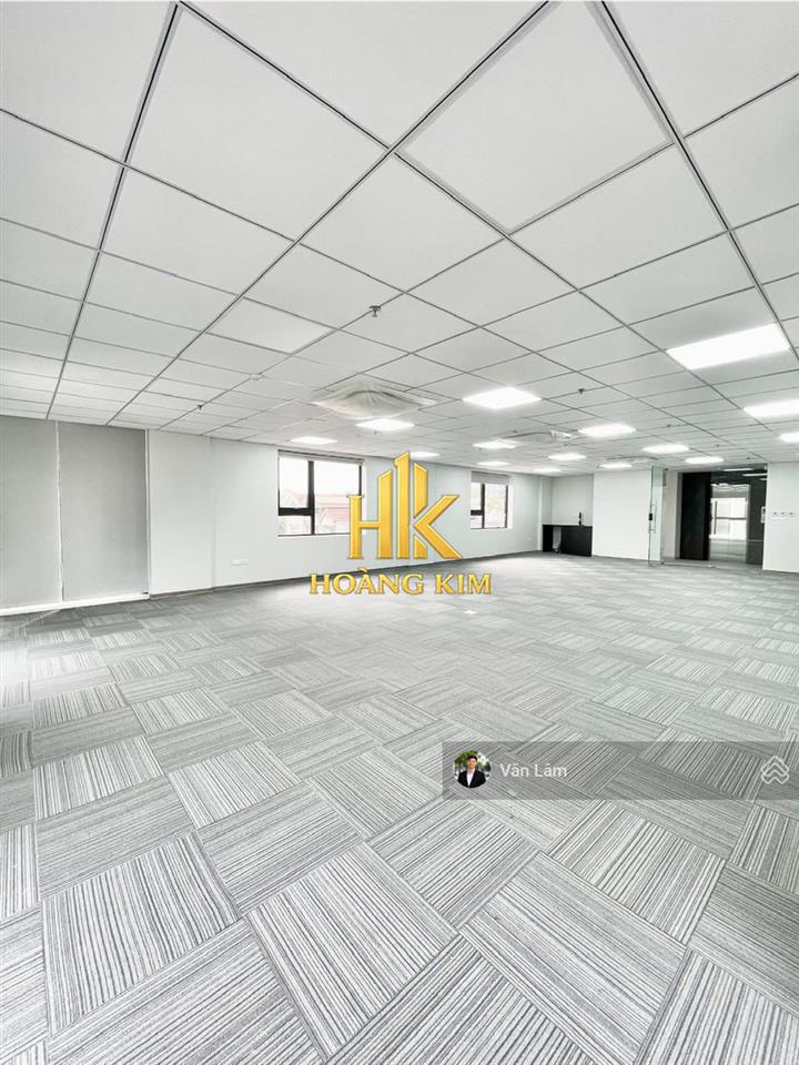 Cho thuê nhà khu vip lam sơn p.5 phú nhuận * sàn suốt đẹp * cầu thang cuối nhà