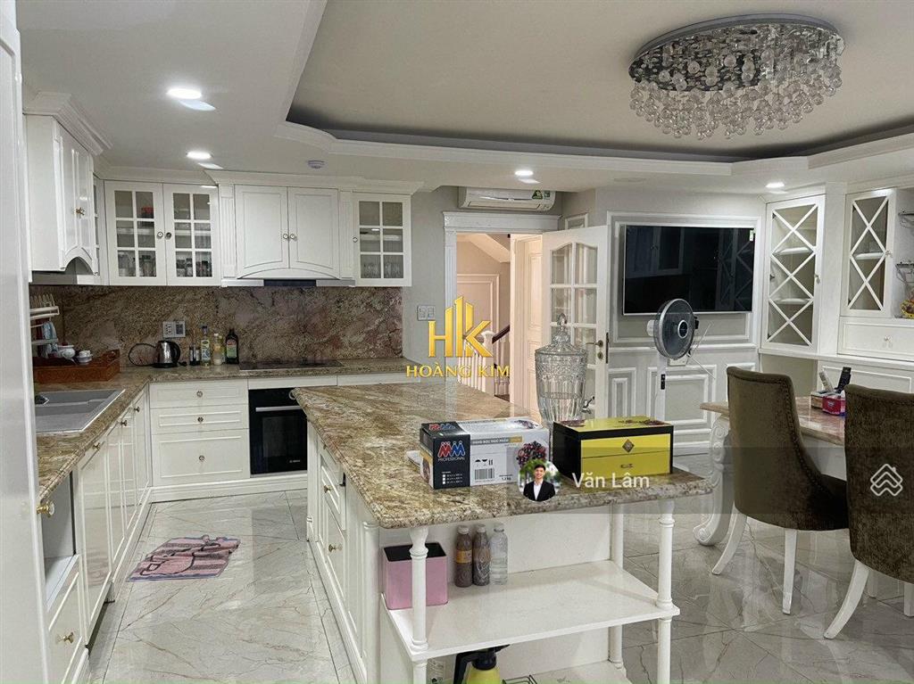 Cho thuê nhà yên thế tân bình * 7x23m * 5 tầng * khu vực dân trí cao