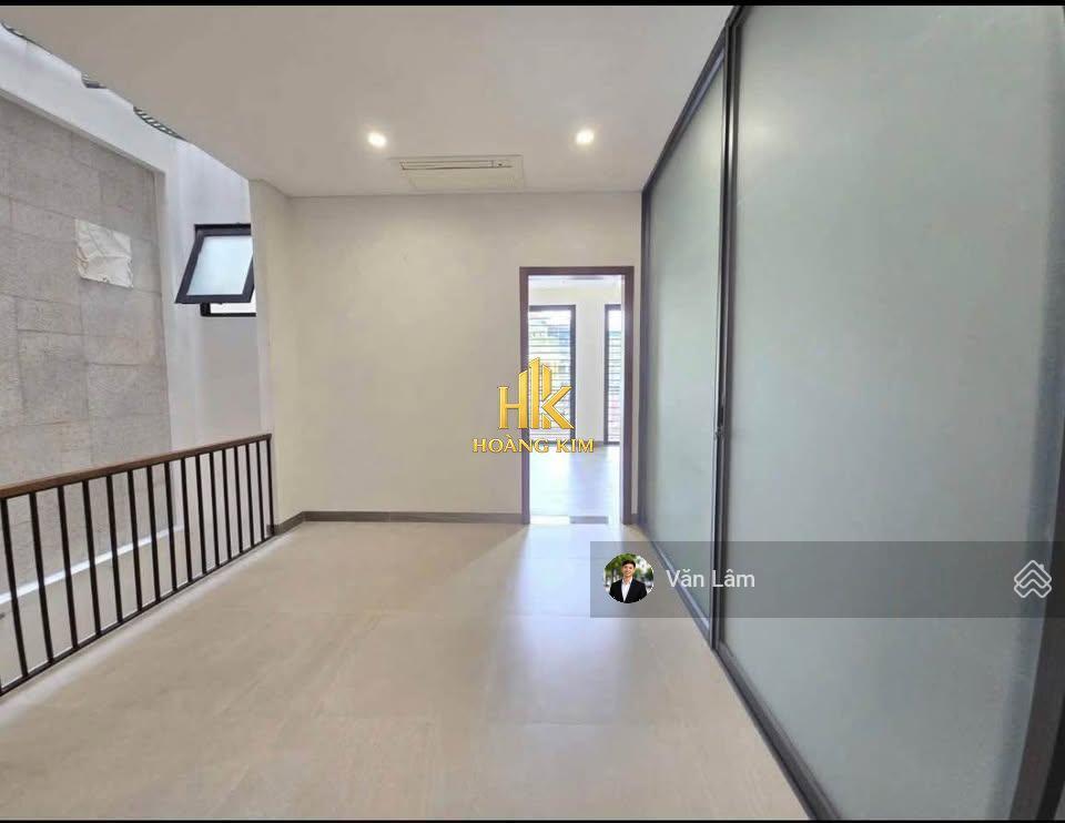 Cho thuê nhà vip phổ quang tân bình * 9x20m, trệt 3 lầu * sân vườn
