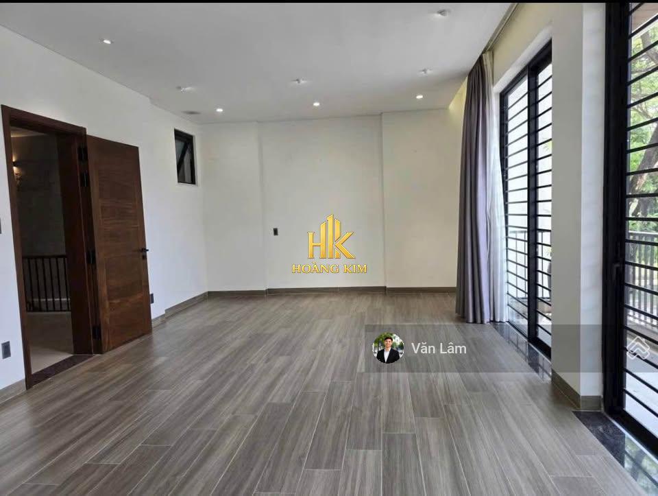 Cho thuê nhà vip phổ quang tân bình * 9x20m, trệt 3 lầu * sân vườn