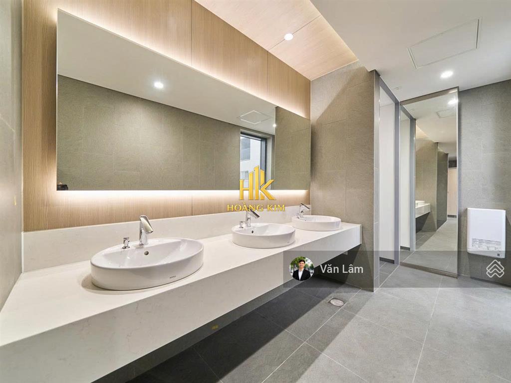 Siêu phẩm tòa nhà tân sơn nhì tân phú * hầm trệt 5 lầu, mặt tiền 15m * sàn suốt, view kính