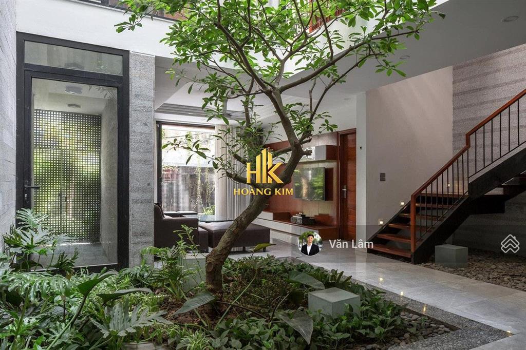 Cho thuê biệt thự sân vườn hoàng hoa thám tân bình * 10x30m, trệt 3 lầu