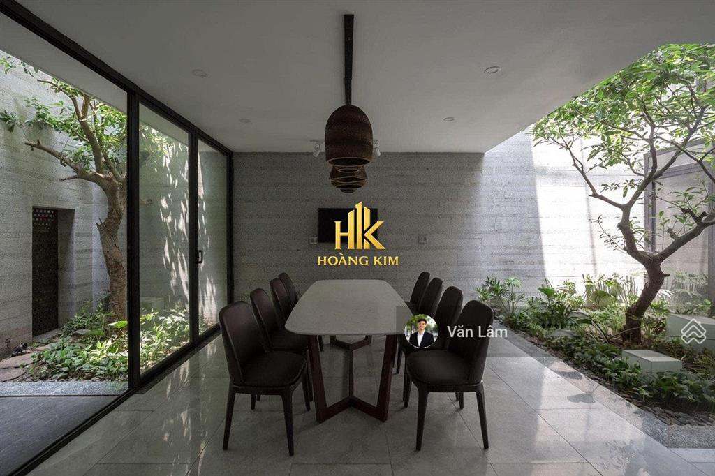 Cho thuê biệt thự sân vườn hoàng hoa thám tân bình * 10x30m, trệt 3 lầu