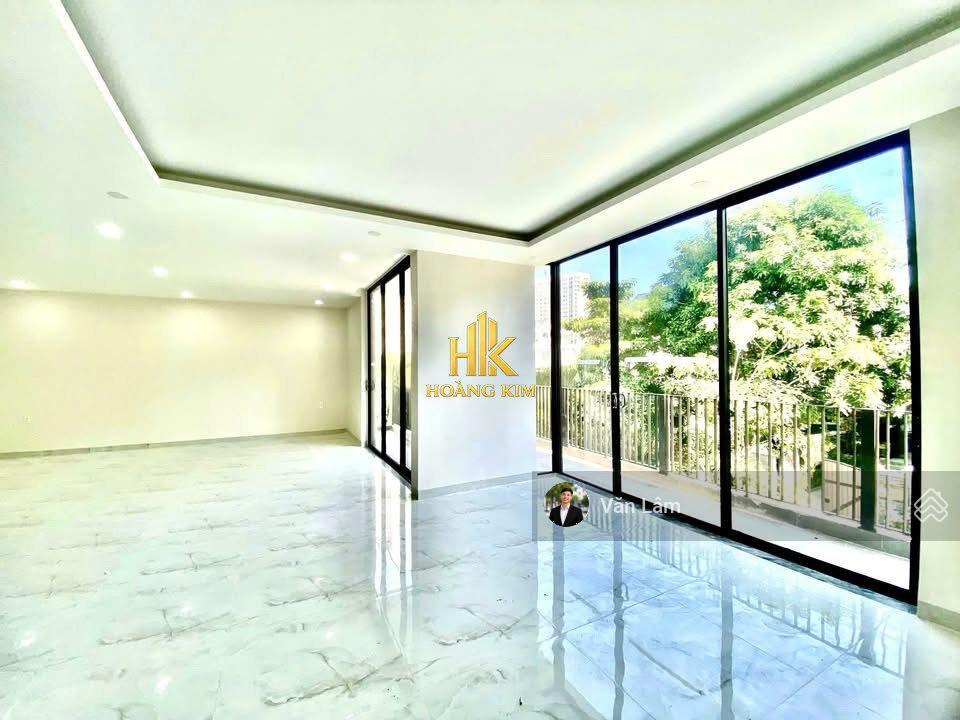 Cho thuê nhà mới sửa chữa mt bàu cát 2 tân bình * 8x18m, hầm trệt 3 lầu