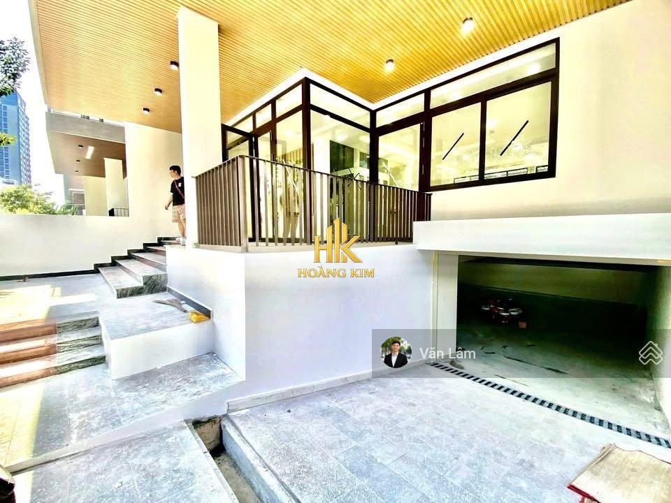 Cho thuê nhà mới sửa chữa mt bàu cát 2 tân bình * 8x18m, hầm trệt 3 lầu