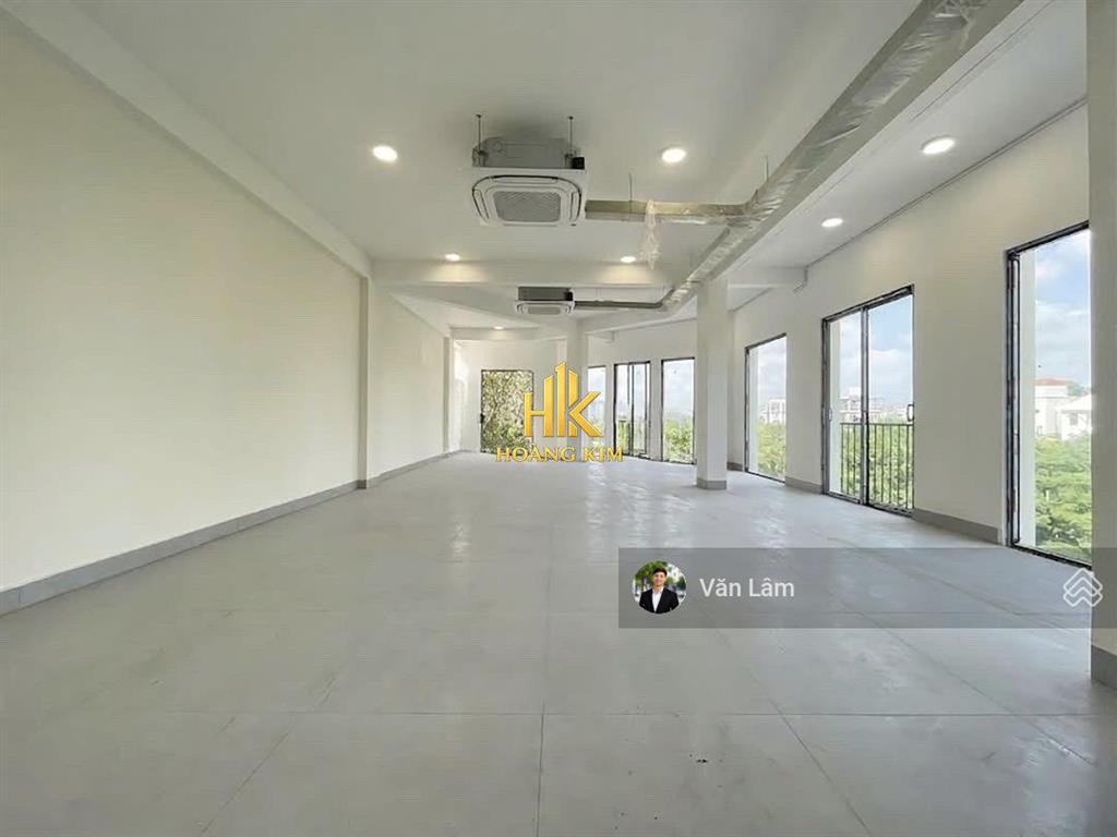 Cho thuê tòa nhà hoàng hoa thám tân bình * 700m2 sử dụng, mặt tiền 8m * thang máy, pccc đầy đủ