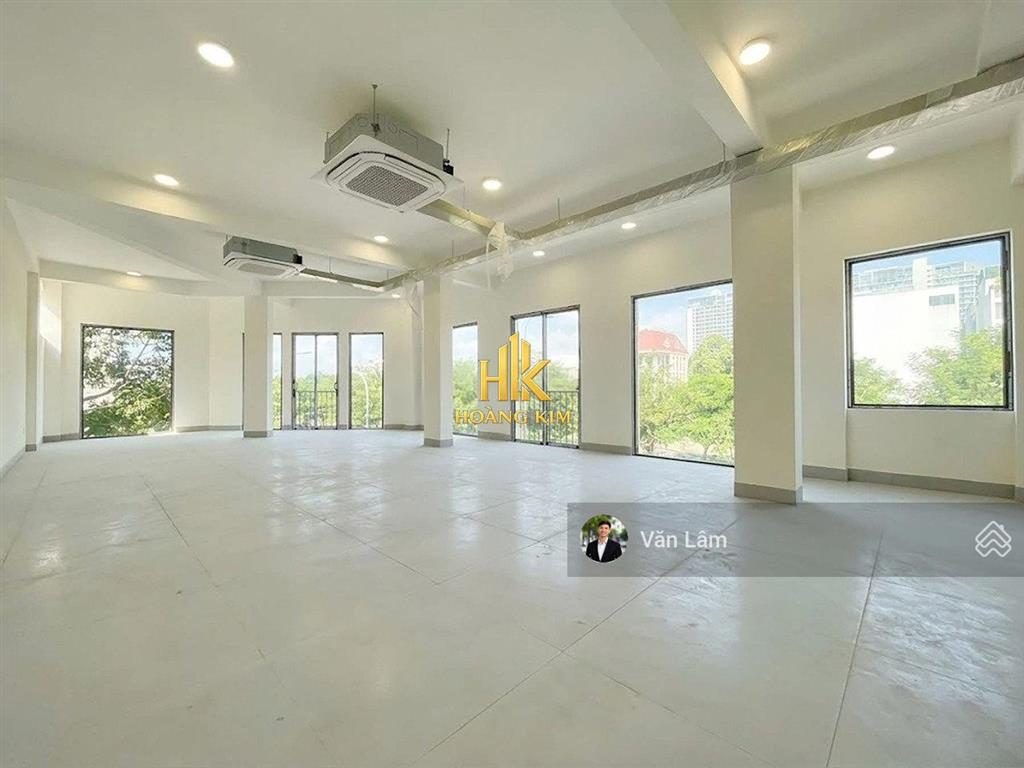 Cho thuê tòa nhà hoàng hoa thám tân bình * 700m2 sử dụng, mặt tiền 8m * thang máy, pccc đầy đủ