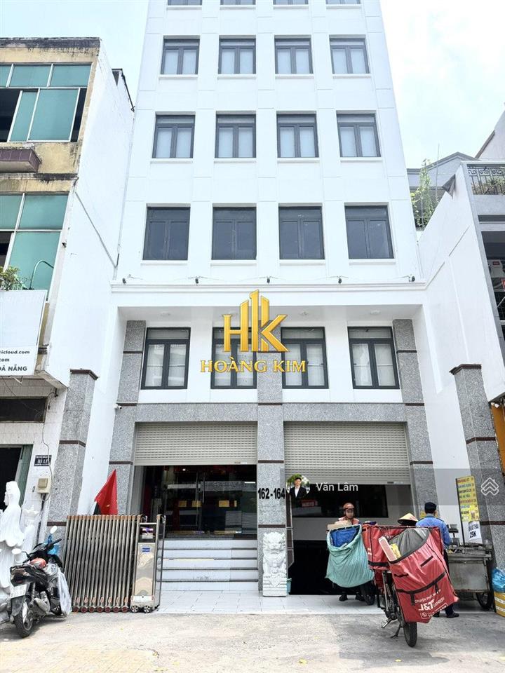 Cho thuê tòa nhà tân bình * 900m2 sử dụng, mặt tiền 8m * thang máy, pccc đầy đủ