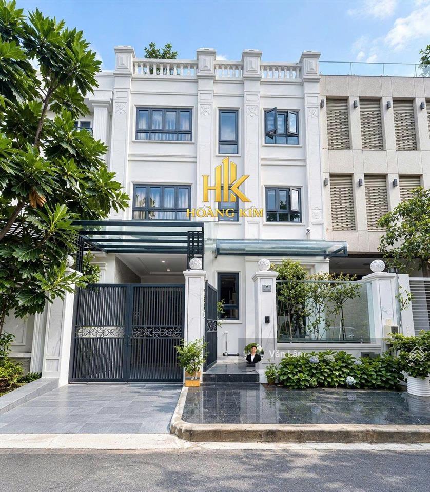 Cho thuê biệt thự hoàng việt tân bình * 8x18m, hầm trệt 3 lầu