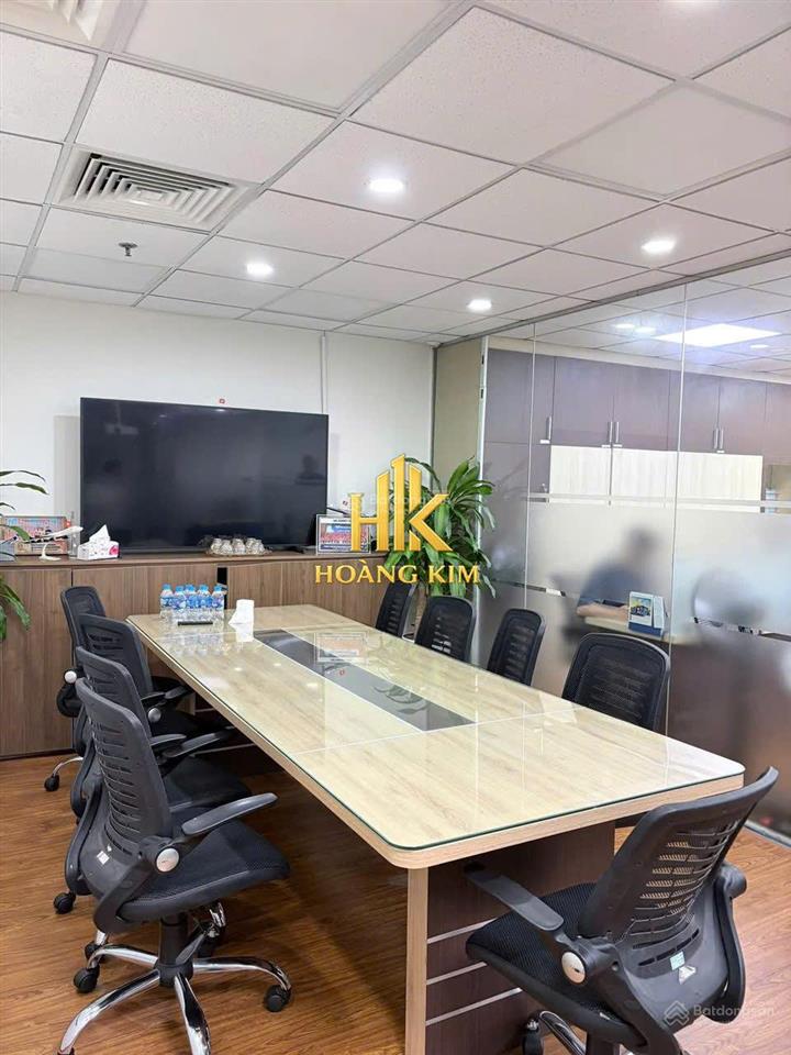 Cho thuê nhà mặt tiền lam sơn tân bình * 6x20m, hầm trệt 6 lầu thang máy