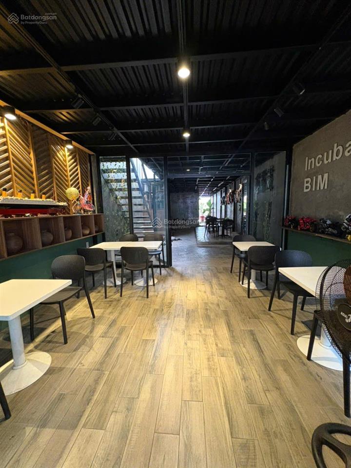 Bán nhà 2 tầng mặt tiền núi thành, gần cầu trần thị lý