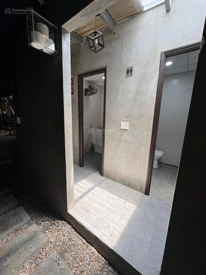 Bán nhà 2 tầng mặt tiền núi thành, gần cầu trần thị lý