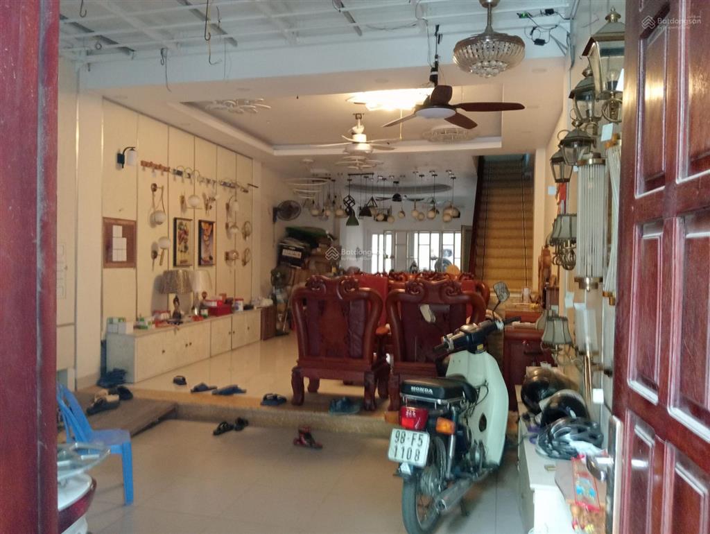 Chính chủ cho thuê nhà mặt hồ thạch bàn 18ha, mặt tiền 4m9, diện tích 90m2 x 4 sàn, ô tô đỗ cửa