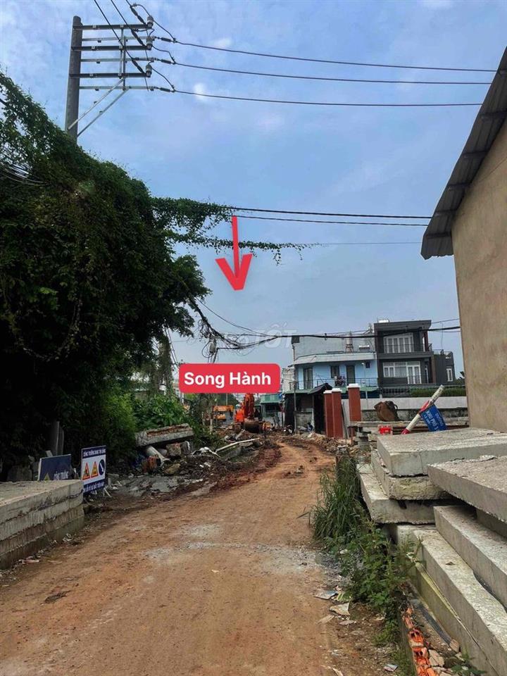 Chính chủ bán đất thổ cư xây tự do trung tâm Hóc Môn