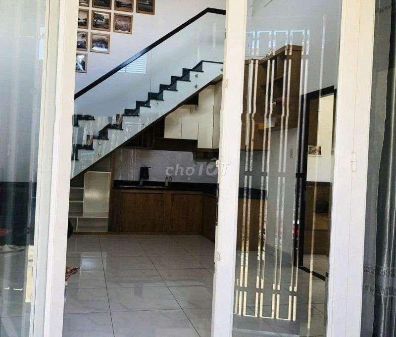 còn 1 căn dẫy biệt thự  o tô né 