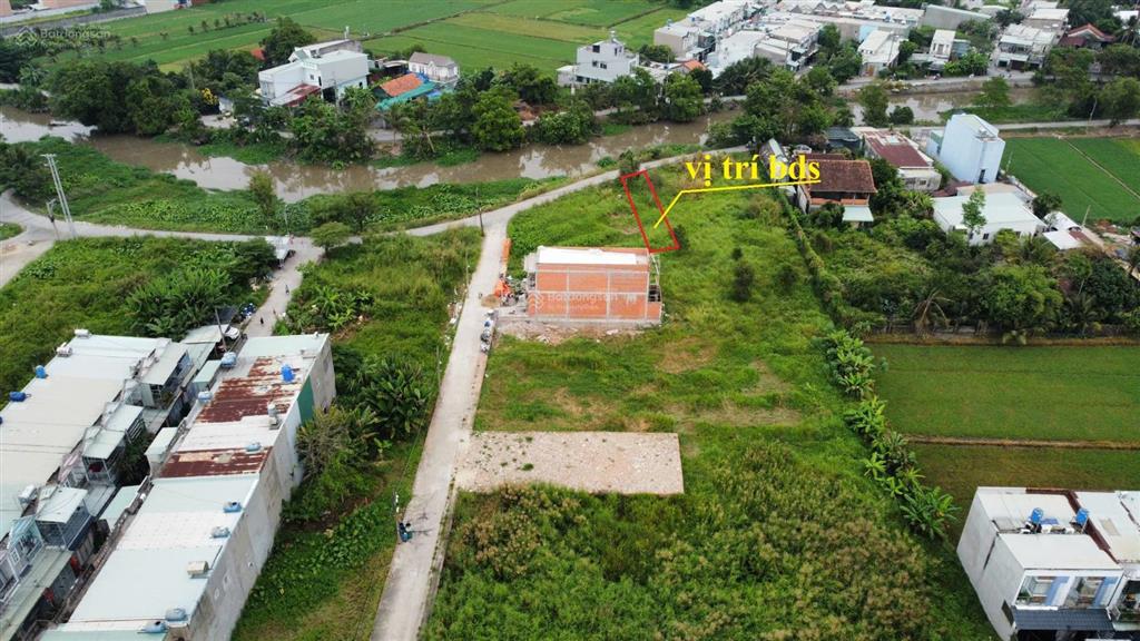 Đất mặt tiền kênh cây xanh. ấp 22 bình mỹ  củ chi, giá tốt , hỗ trợ vay bank.