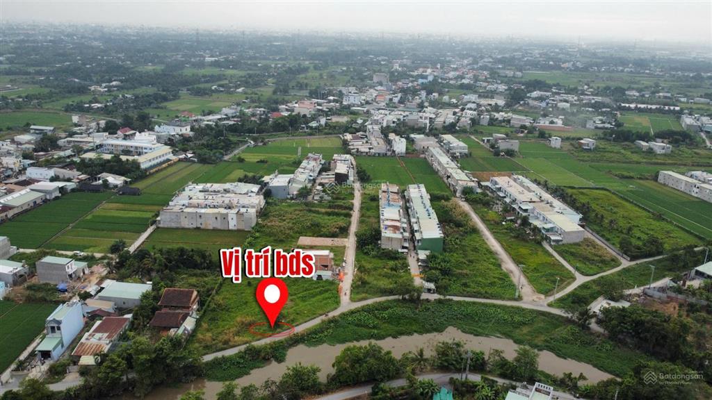 Đất mặt tiền kênh cây xanh. ấp 22 bình mỹ  củ chi, giá tốt , hỗ trợ vay bank.