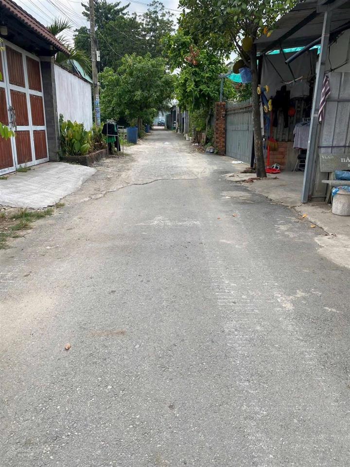 Lô đất đường nhựa, gần cầu rạch tra xã bình mỹ, 557m2 có 200m2 thổ cư giá tốt