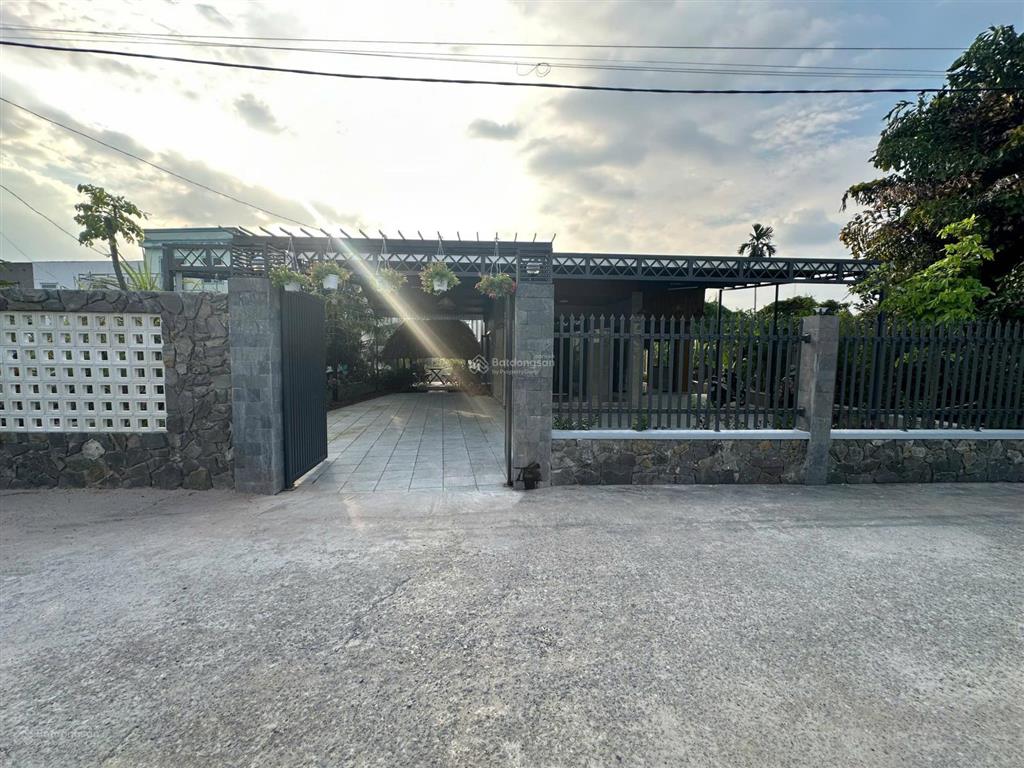 Bán gấp nhà vườn 2 mặt tiền gần chợ bình mỹ xã bình mỹ 521m2, nhà mới sửa chữa mới cứng, hỗ trợ vay