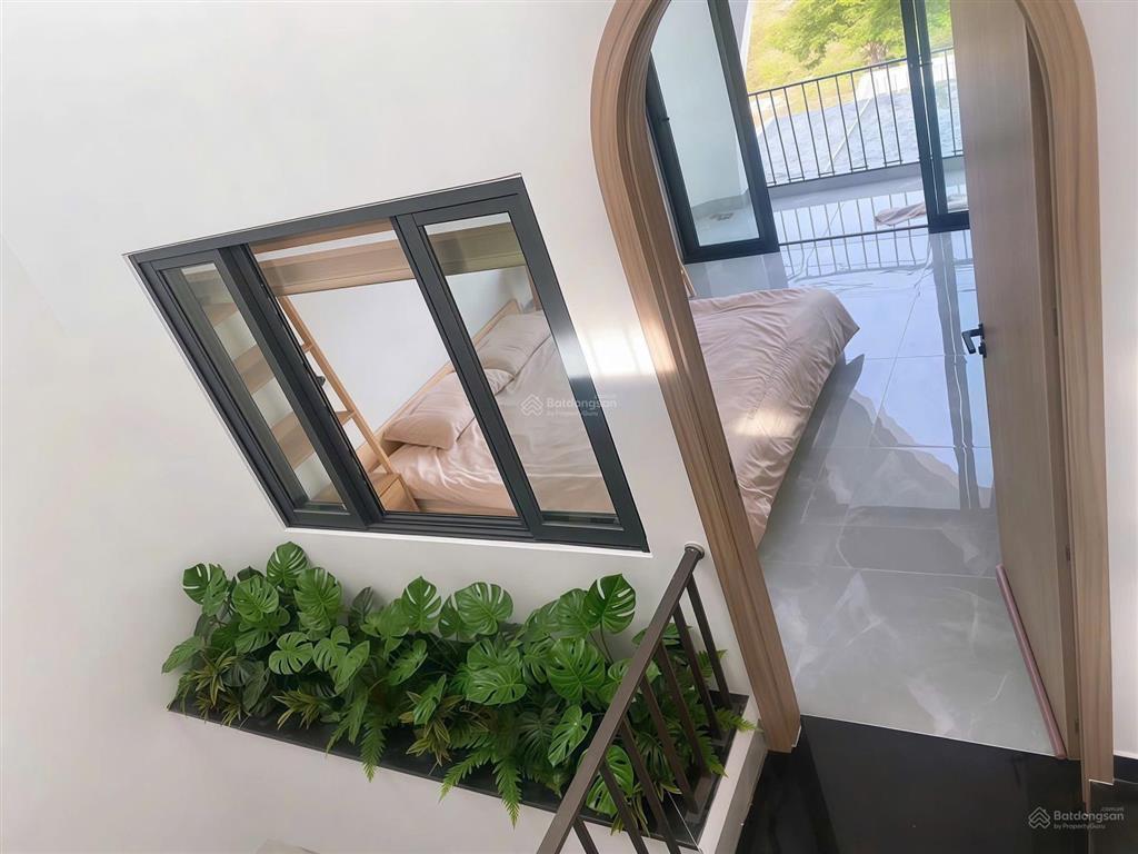 Bán nhà 3 tầng phan hoan nam hoà xuân, view trường kinh doanh cực tốt, 3pn 3wc diên tích đất 125m2