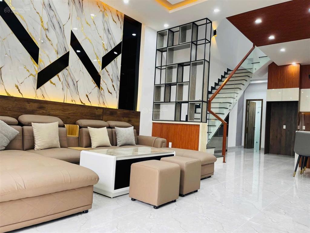 Nhà 3 tầng thanh lương 11 hoà xuân hướng đông nam 4pn 5ưc đường 7.5m