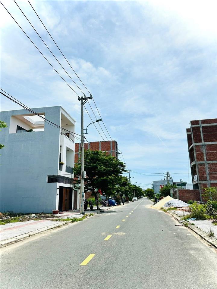 Lô đẹp đặng hồi xuân thông nguyễn phước lan đông nam 110 m2 b2 99