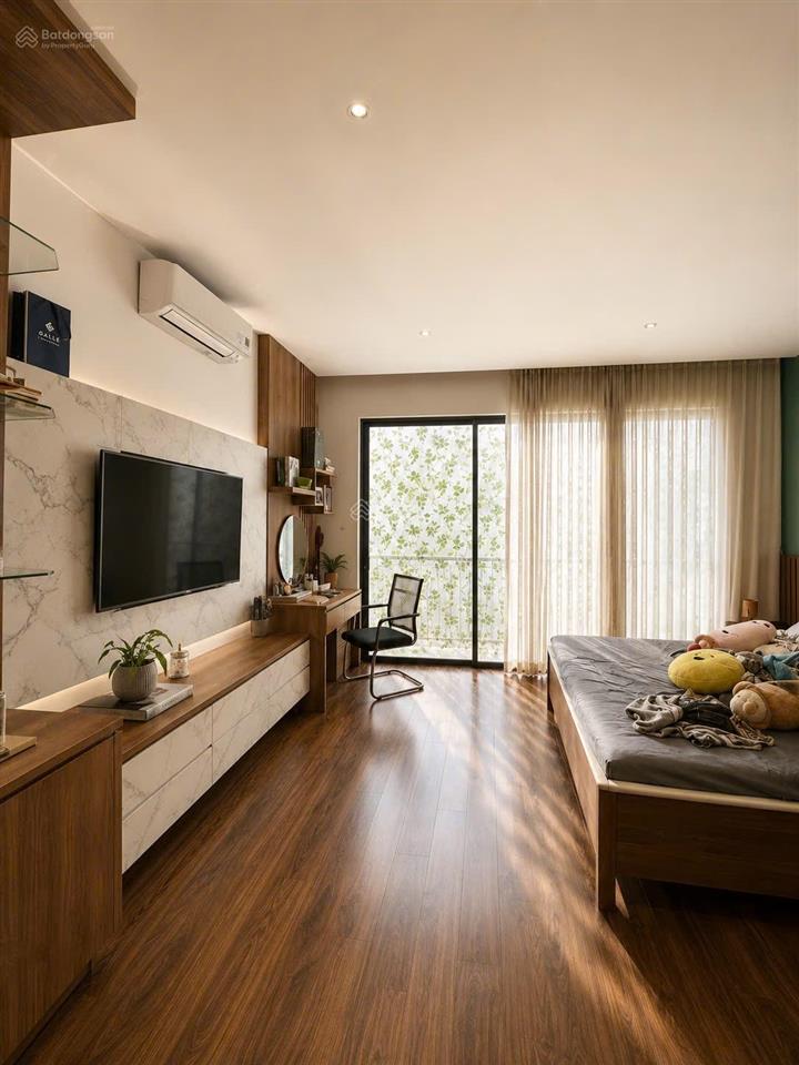 Nhà 3 tầng full nội thất, view công viên hòa xuân thanh lương 9 3pn 5wc