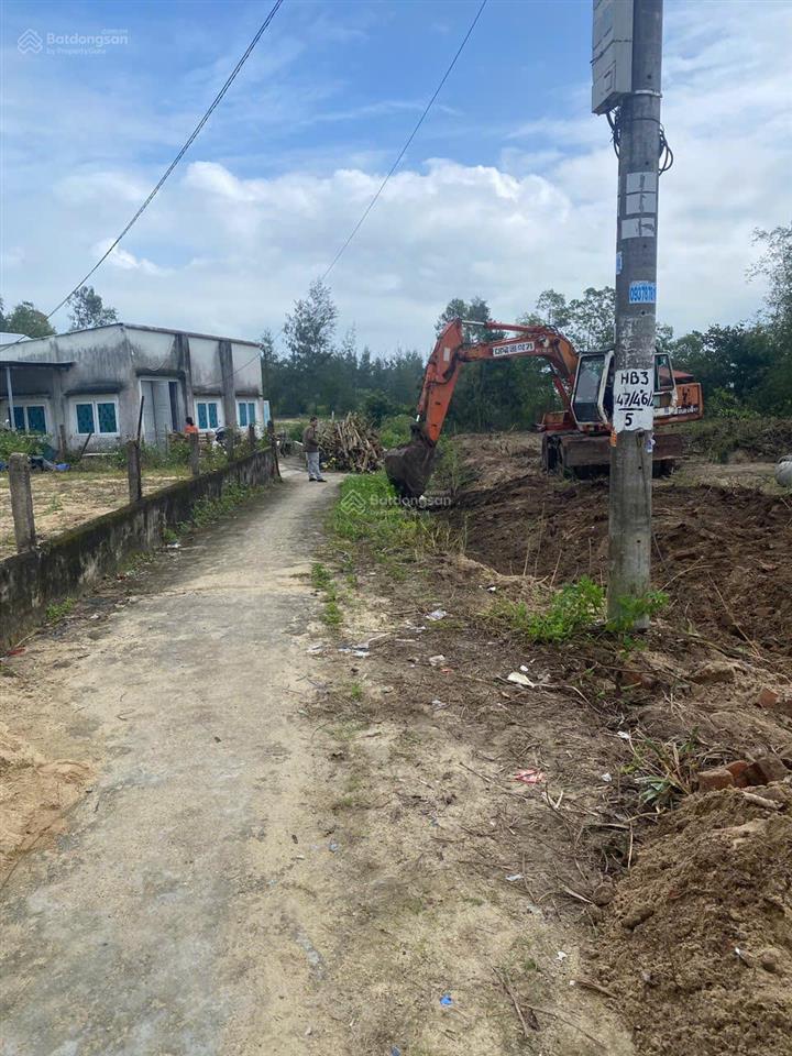 Bán lô đất 200m2 mặt tiền đường bê tông thông thẳng biển tại bình minh thăng bình.