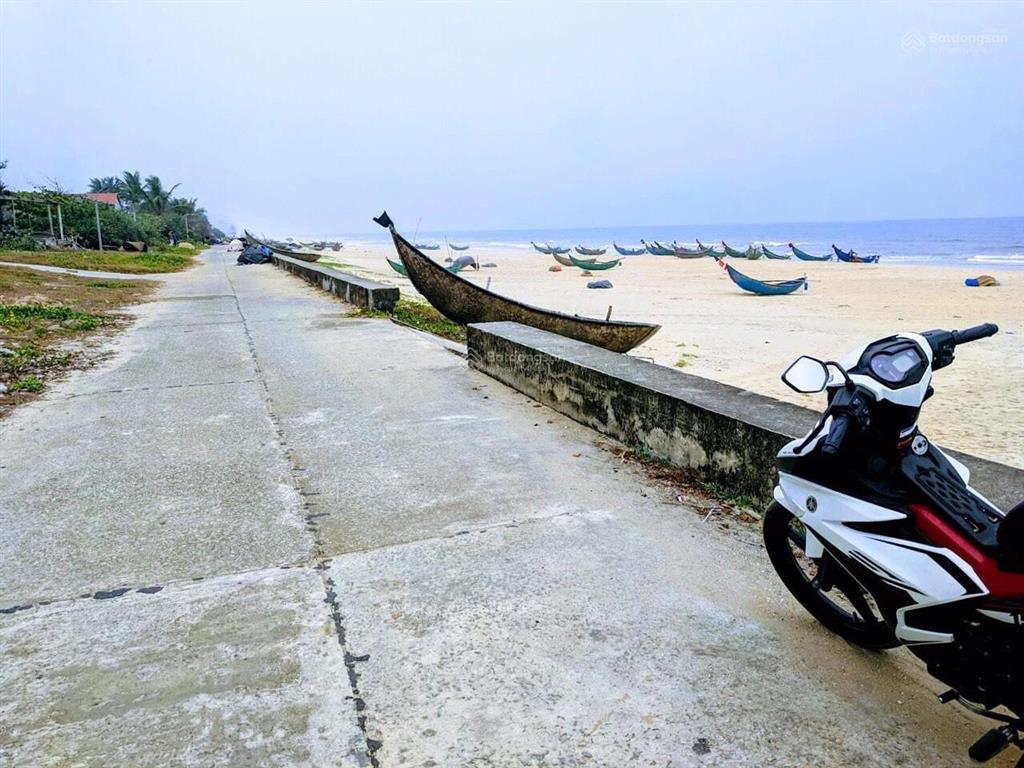 Chính chủ bán đất mặt tiền đường 8m view biển tại bình minh.  0967 486 ***