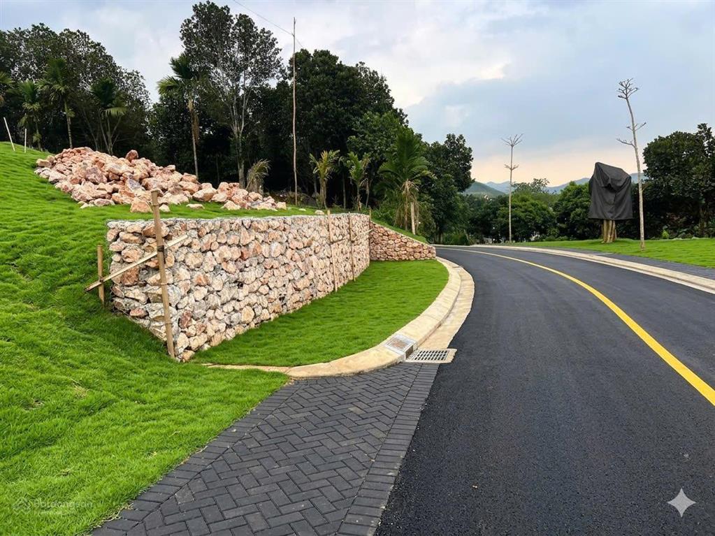 Bán đất nghỉ dưỡng kim bôi  có khoáng nóng  vị trí đẹp  tiềm năng đầu tư cao