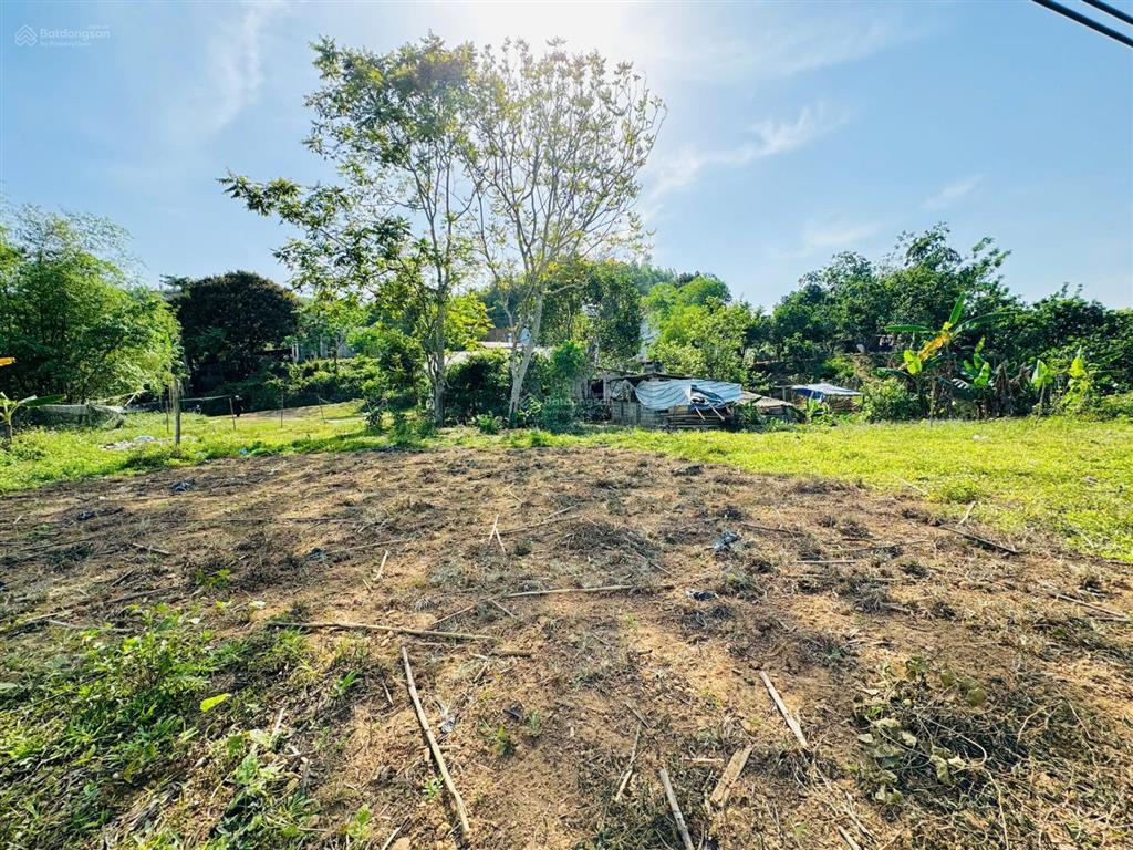 **đất bám suối  thế cao, view thoáng  diện tích đẹp 1.369m*
