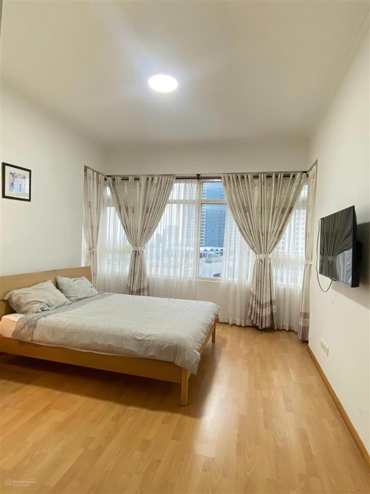 Gấp cho thuê căn hộ sài gòn pearl 3pn 135m2 28tr bao phí quản lý full nt view sông.  0935 589 ***