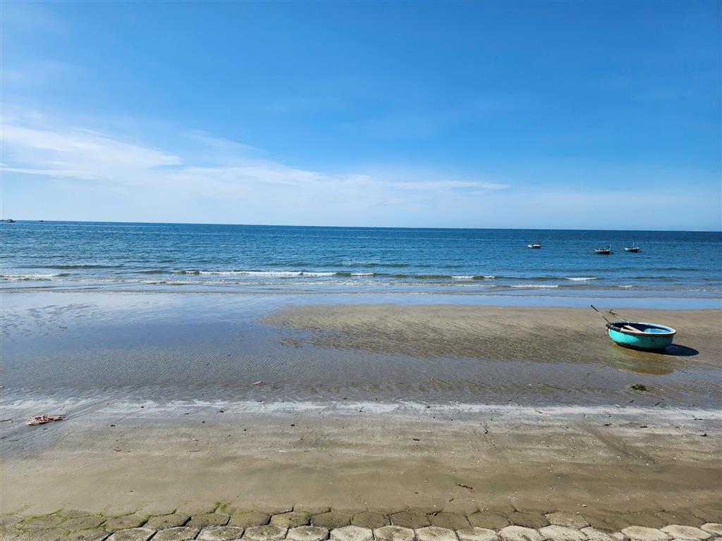 Chủ ngộp cần bán lô đất biển phan thiết 1000m2, mt huỳnh thúc kháng, giá 40 tỷ có 500 tmdv