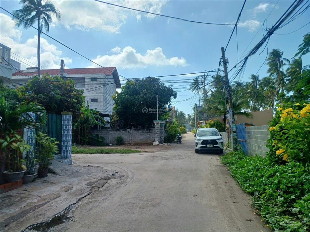 Đất thổ cư mặt đường hòa bình và mặt biển mũi né, 500m2 sát biển vị trí siêu hiếm
