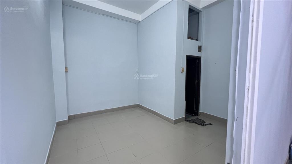 Cho thuê mặt bằng kinh doanh, mặt tiền đường đinh bộ lĩnh, gần vòng xoay hàng xanh