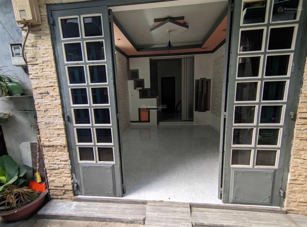 Nhà nhỏ q7, tiện ích đầy đủ, sổ hồng riêng bán nhanh