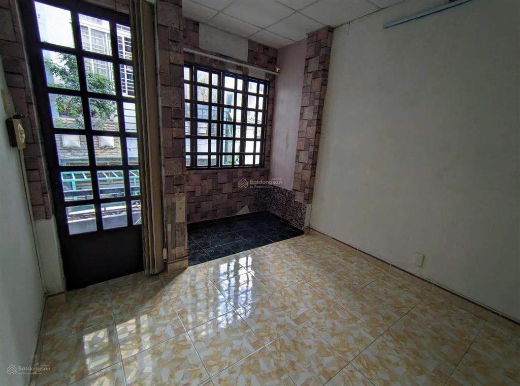 Nhà nhỏ q7, tiện ích đầy đủ, sổ hồng riêng bán nhanh