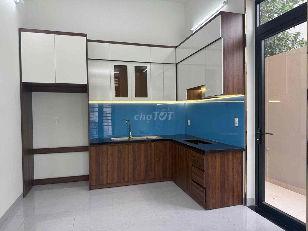 bán nhà mới tinh 3 tầng, Long Trường, Quận 9,cách Nguyễn Duy Trinh 30m