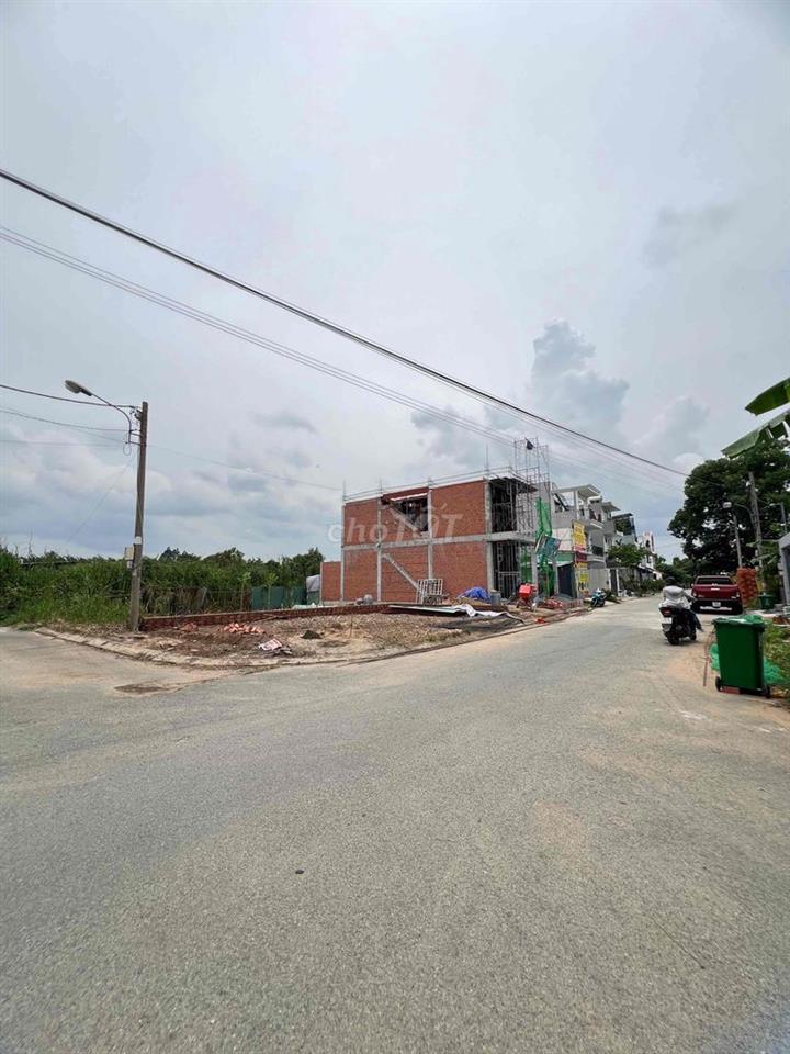 lô góc 80m2 trục 10m kdc samsung village hẻm 200 Bưng Ông Thoàn