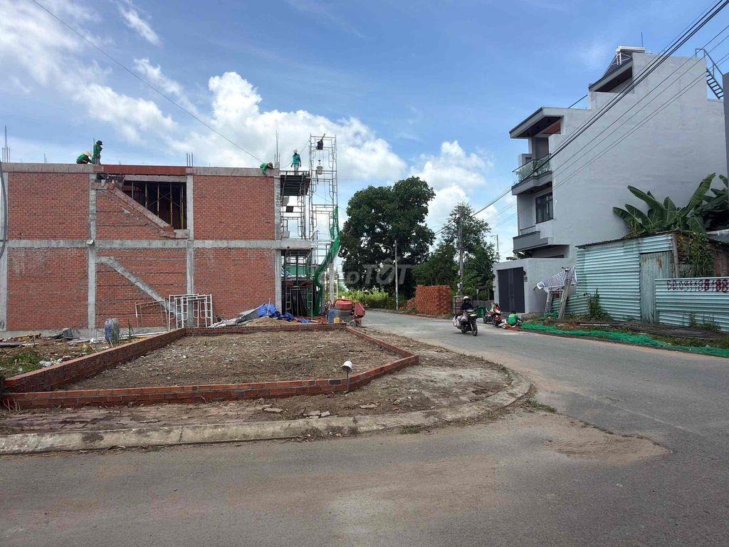 lô góc 80m2 trục 10m kdc samsung village hẻm 200 Bưng Ông Thoàn