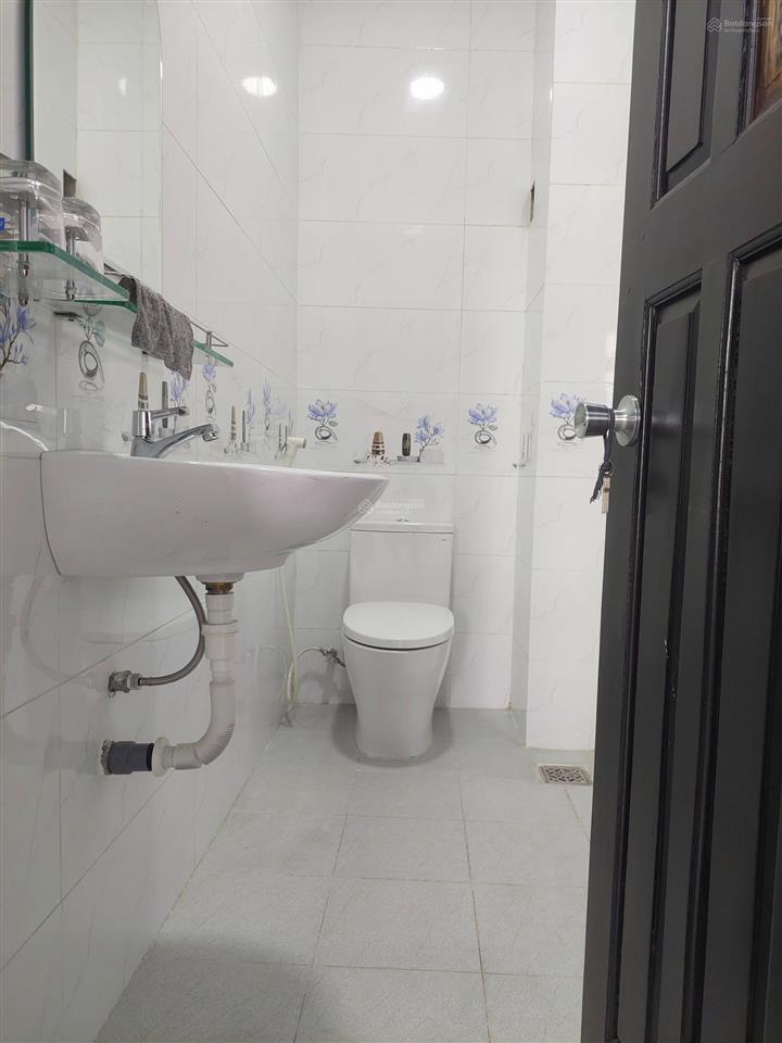 Bán nhà mặt tiền 699 lý thường kiệt 4.2x12m 4 tầng giá 14 tỷ.