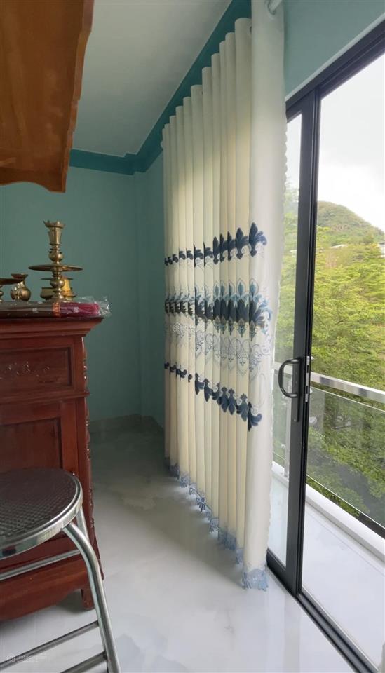 Bán nhanh nhà 3 tầng, mới xây kdt hoàng phú chỉ 3,98 tỷ.  0901 340 ***