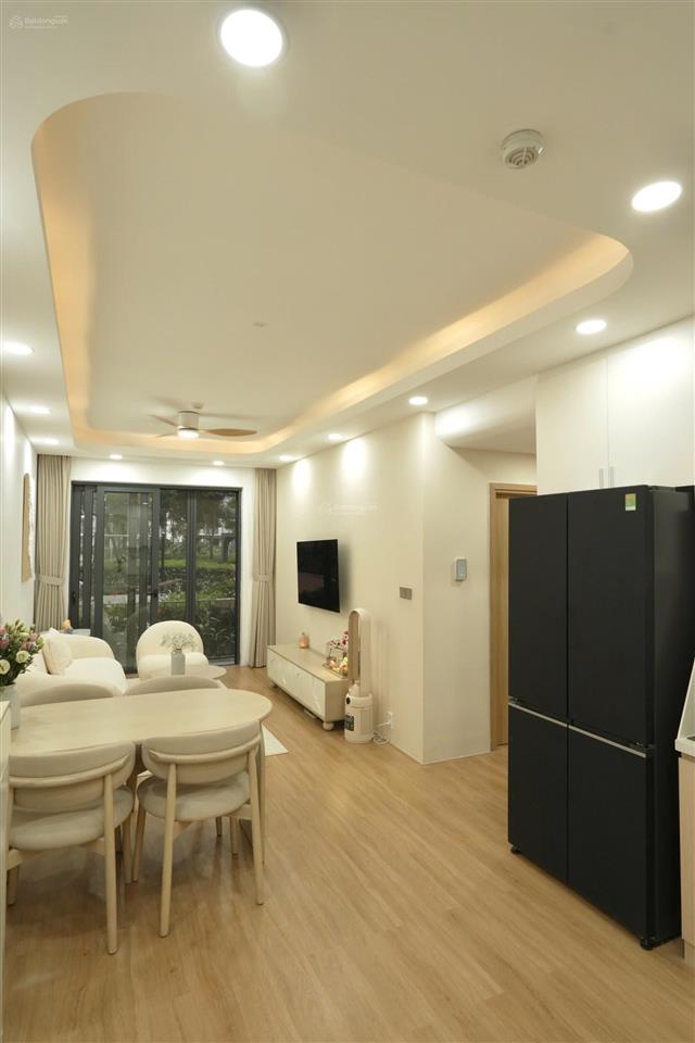 Duy nhất 1 căn 2pn 96m2, view hồ bơi, full nội thất, sẵn hđ thuê, giá chỉ 8.2tỷ btp, xem ngay!